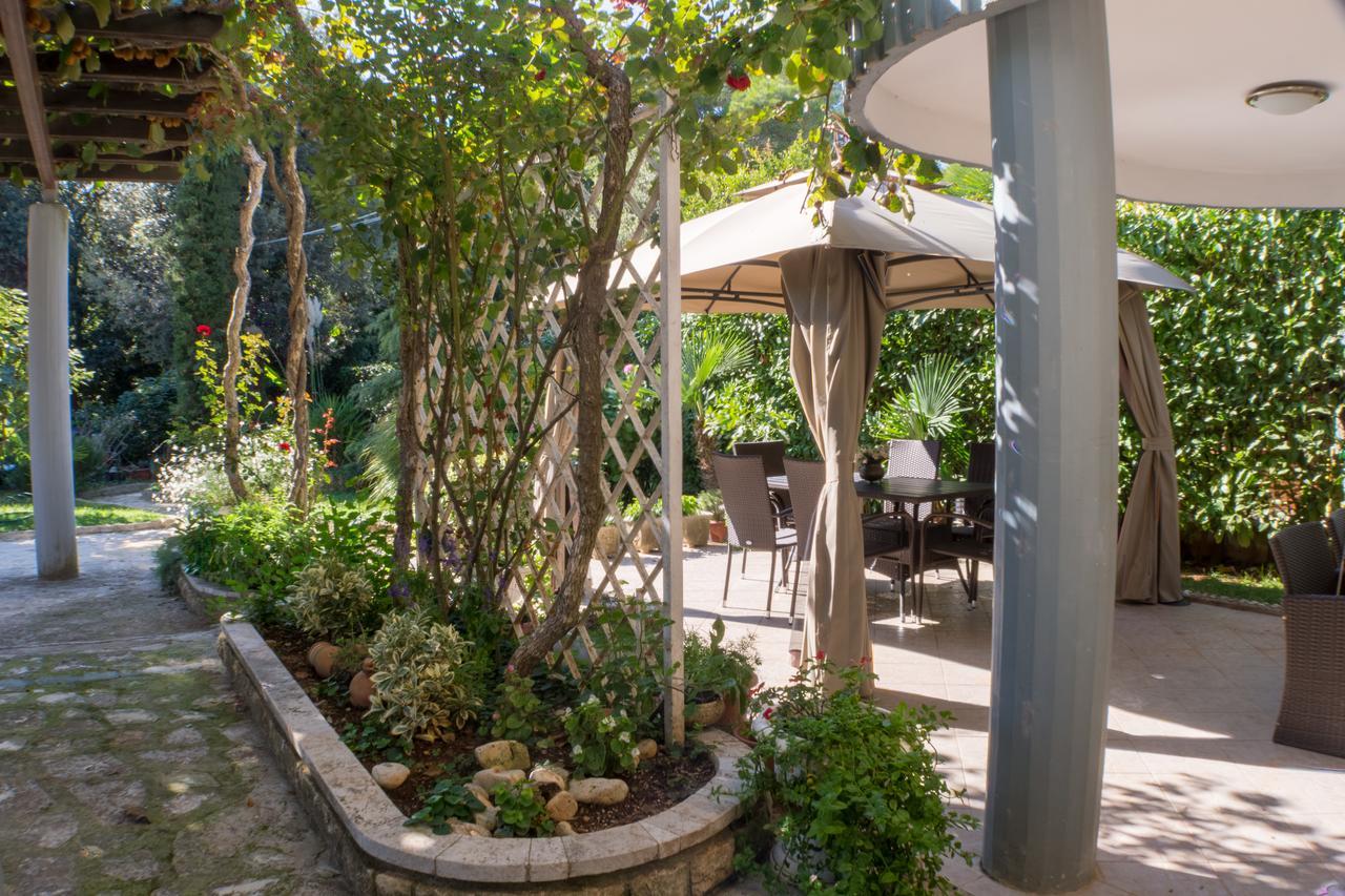 Apartman Ana - *