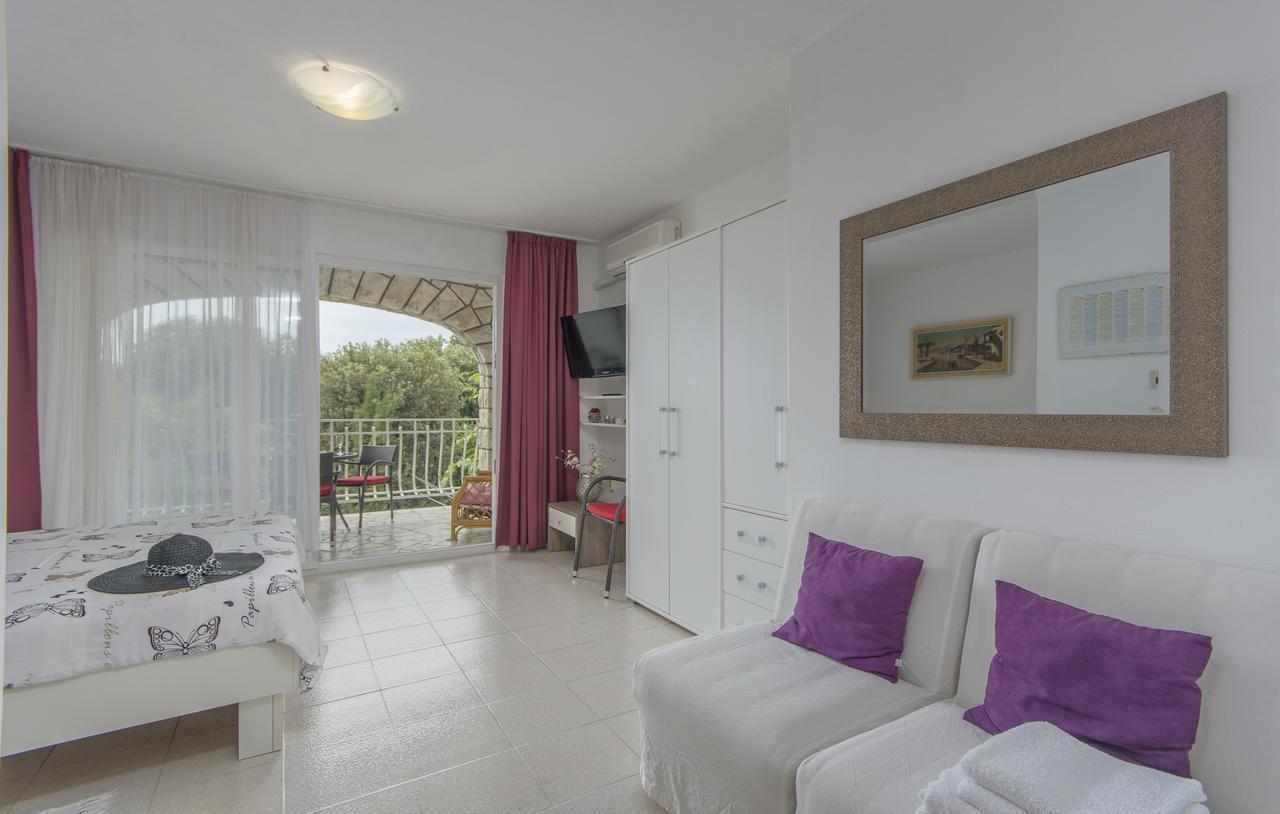 Apartman Ana - *